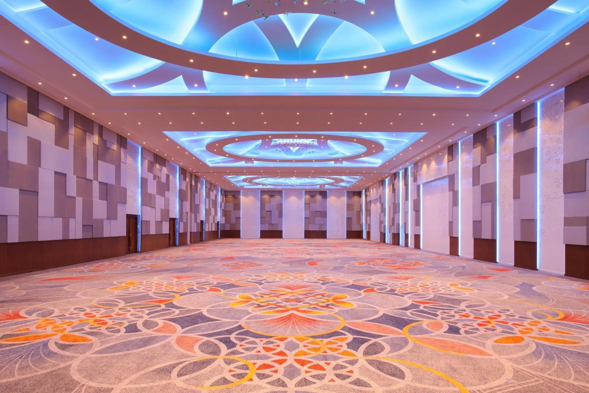 Four Points By Sheraton Манадо Екстериор снимка