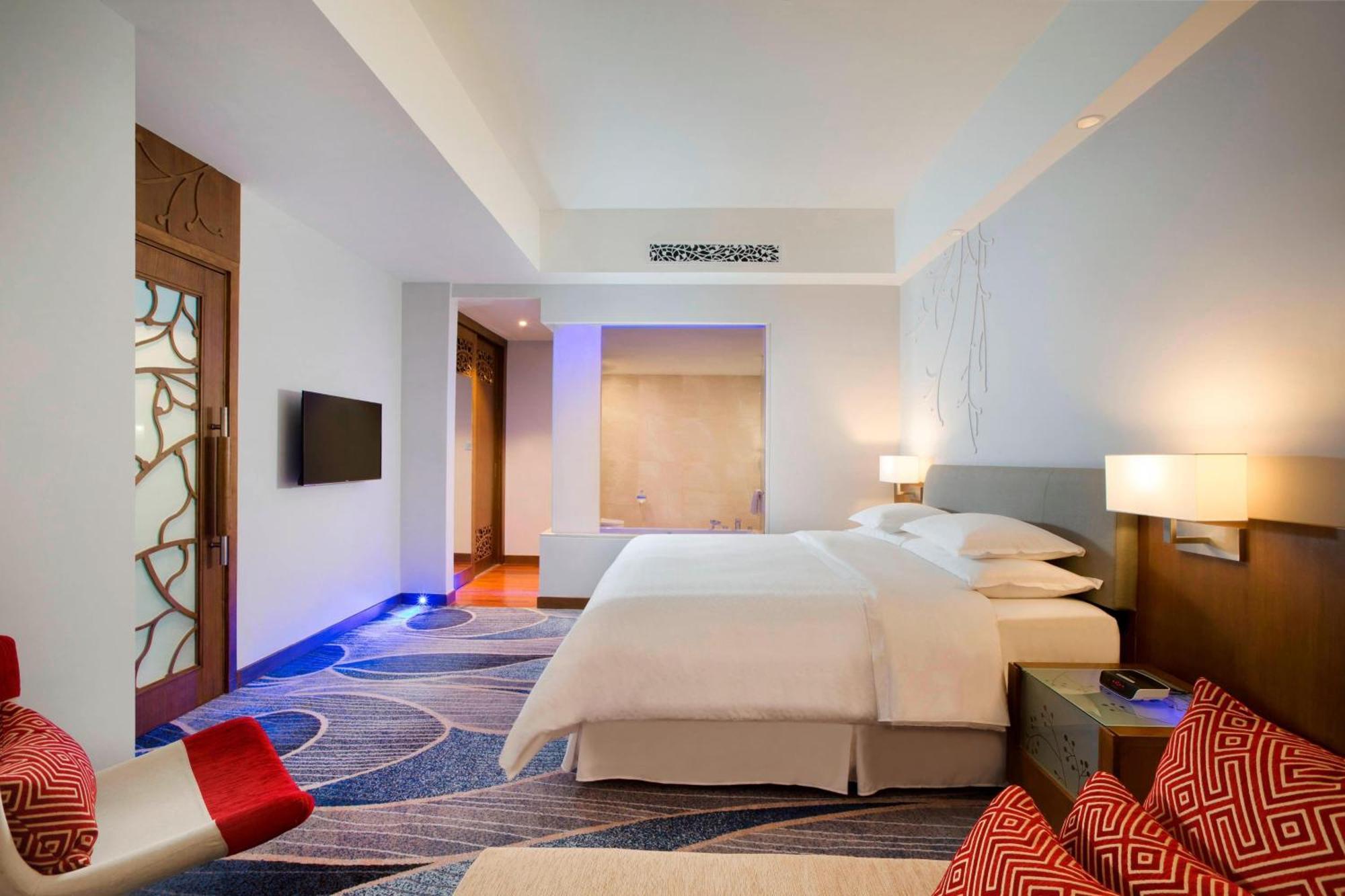 Four Points By Sheraton Манадо Екстериор снимка