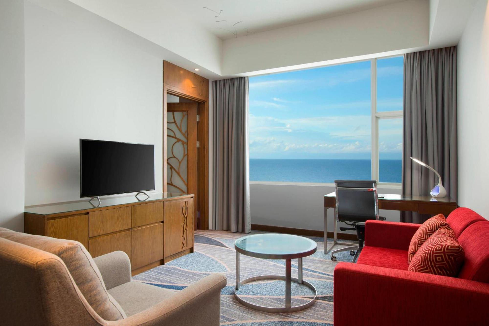Four Points By Sheraton Манадо Екстериор снимка