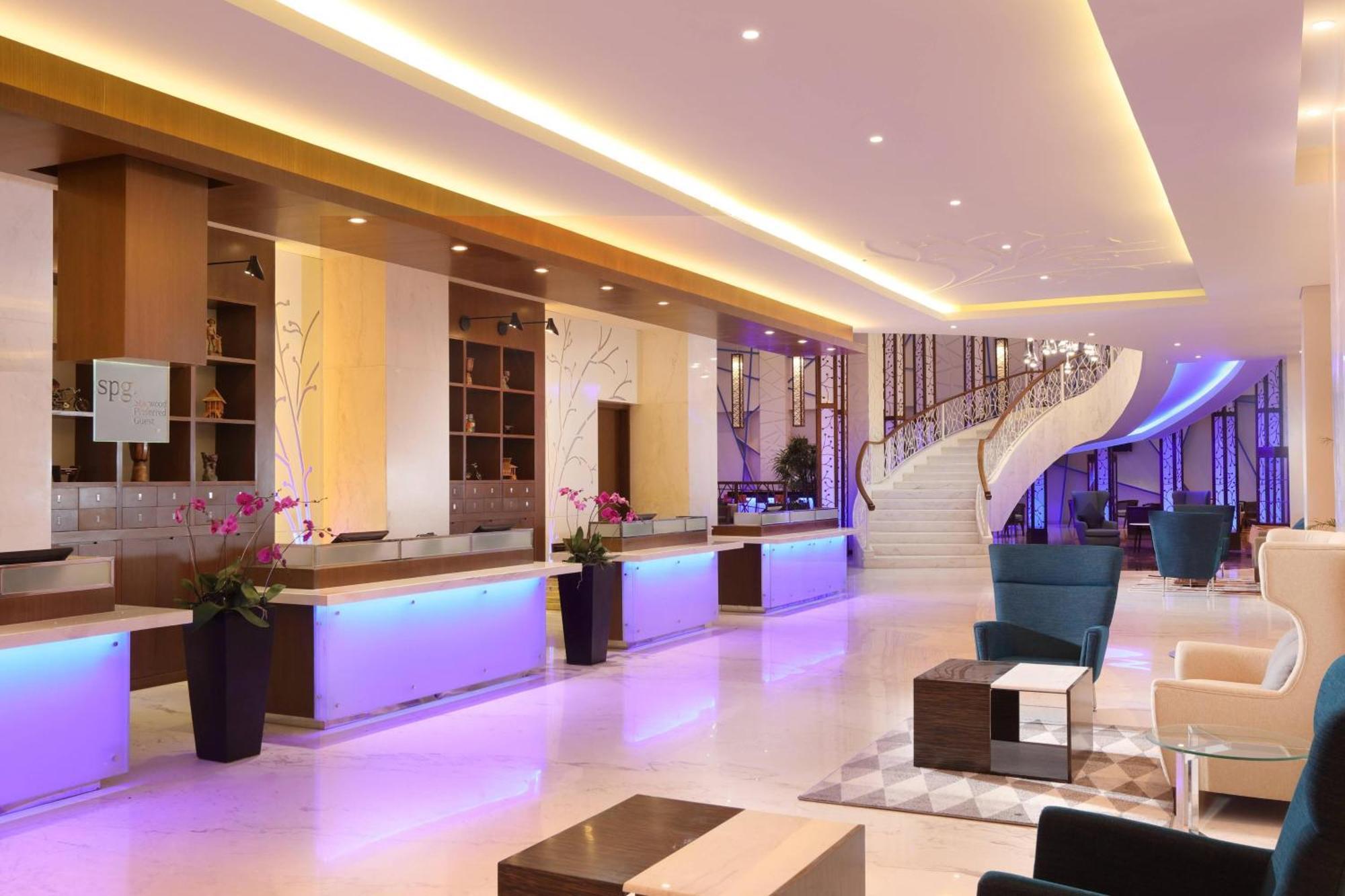 Four Points By Sheraton Манадо Екстериор снимка